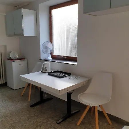 Kimm Apartment *